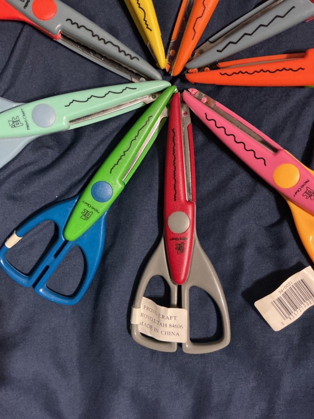 Provo Craft Decorative Edge Scissors Lot of 9 Scrapbooking ✂️ - Picture 6 of 7